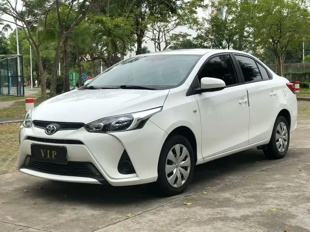 Toyota Yaris L 2020