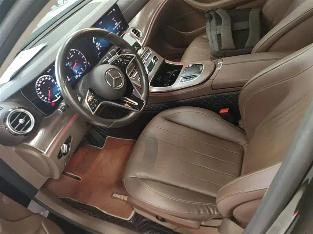 Mercedes-Benz E-Class 2021 — фото 15