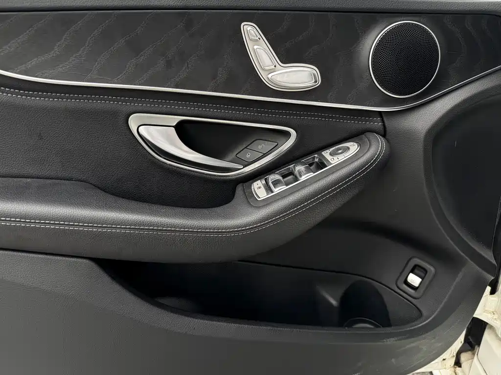 Mercedes-Benz C-Class 2020 — фото 7