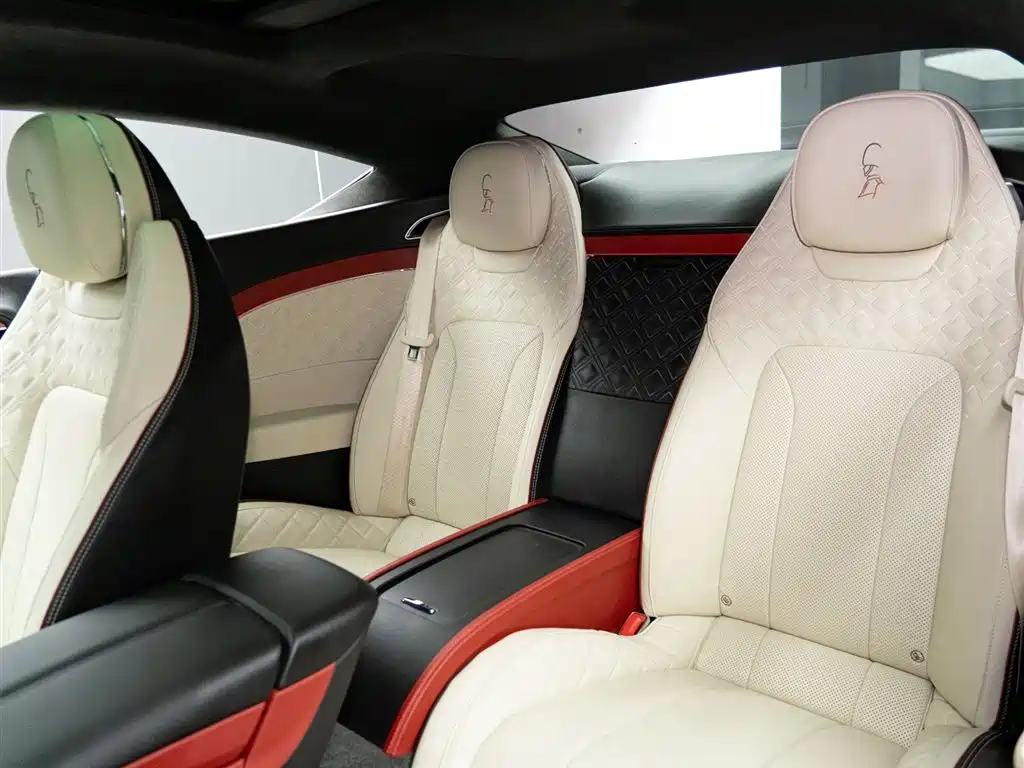 Bentley Continental 2023 — фото 13