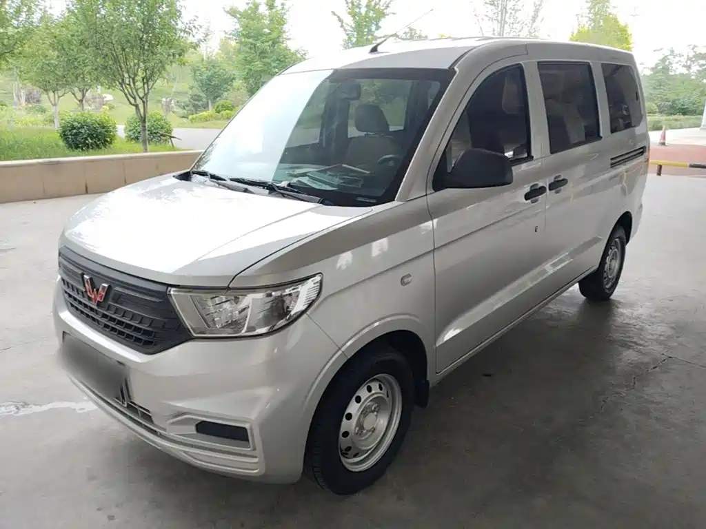 Wuling Hongguang V 2023 — фото 2