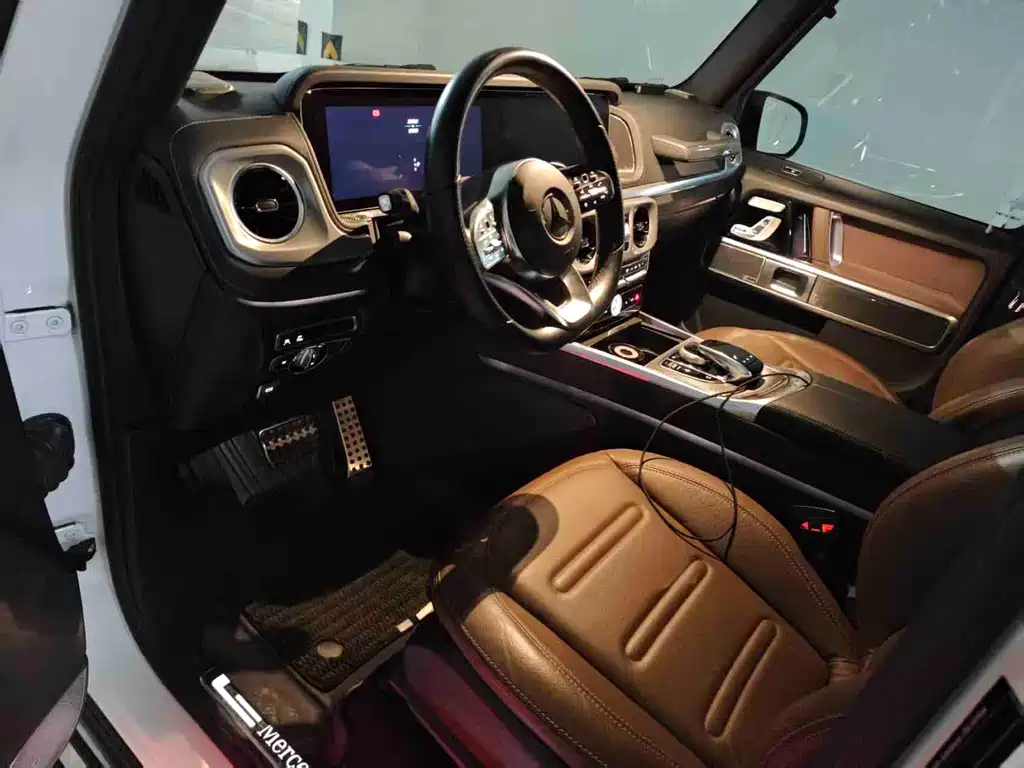 Mercedes-Benz G-Class 2023 — фото 4