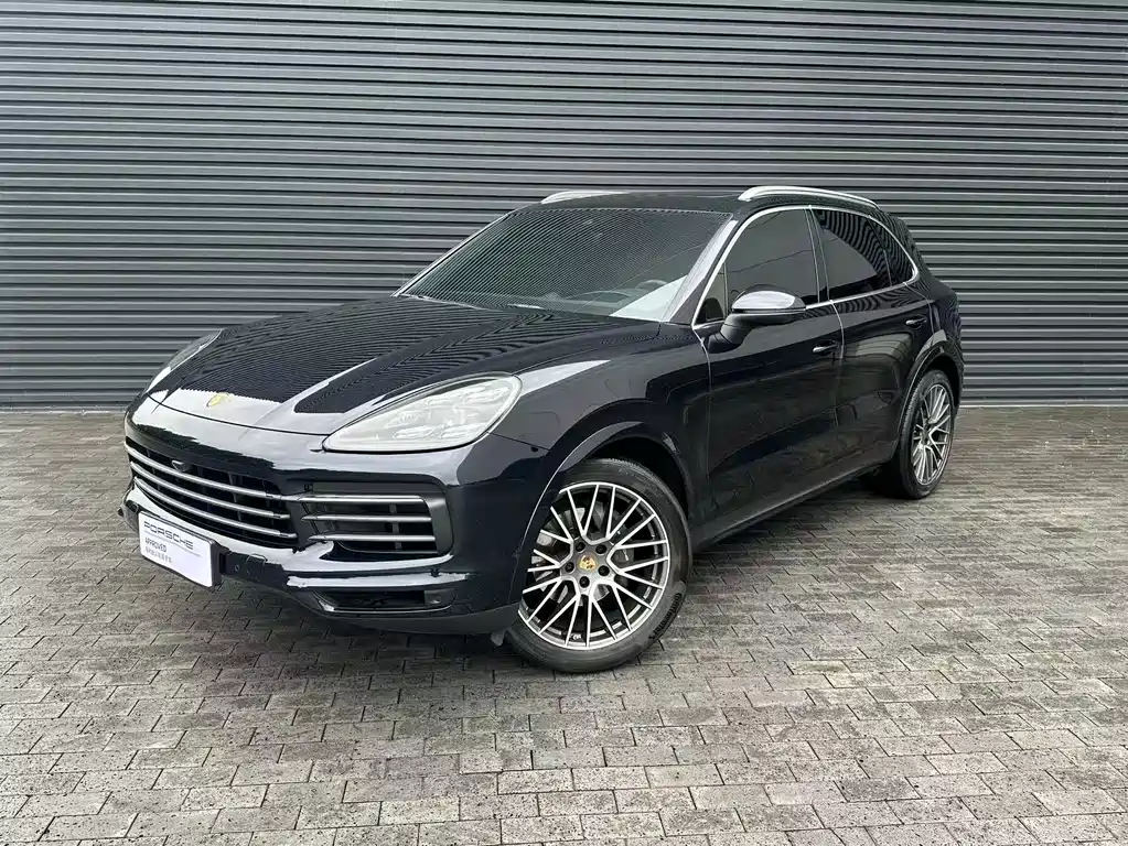 Porsche Cayenne 2022 — фото 1