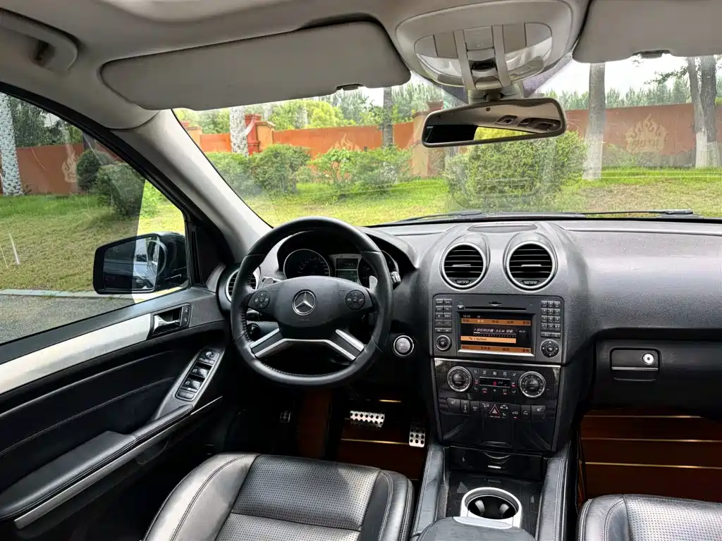 Mercedes-Benz M-Class AMG 2011 — фото 15