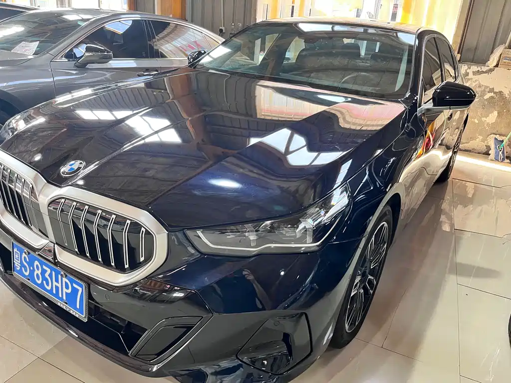 BMW 5 Series 2024