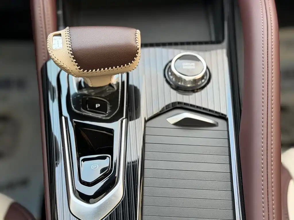 Geely Xingyue L 2023 — фото 12