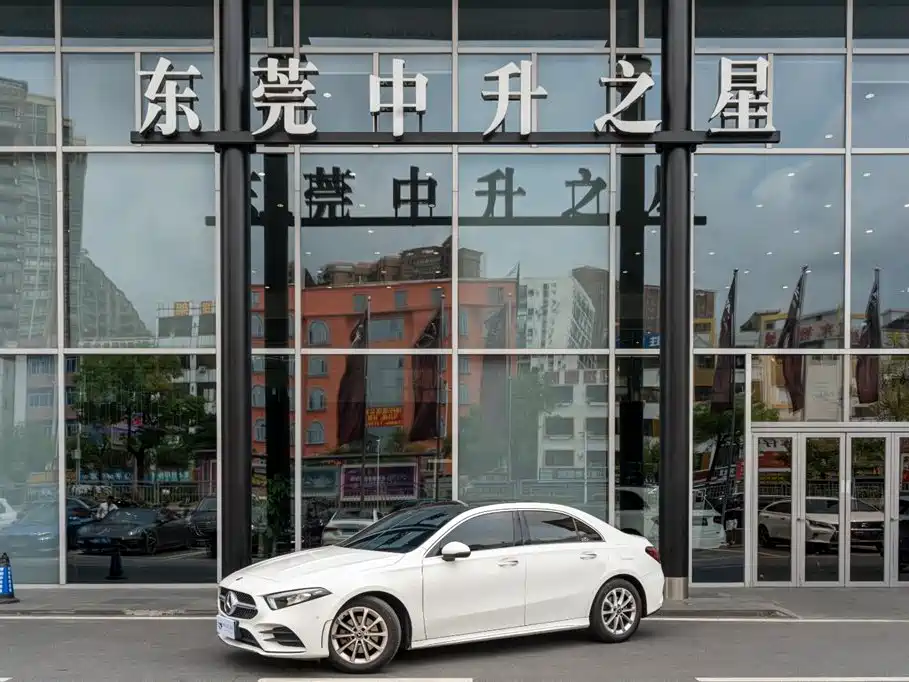 Mercedes-Benz A-Class 2021 — фото 2