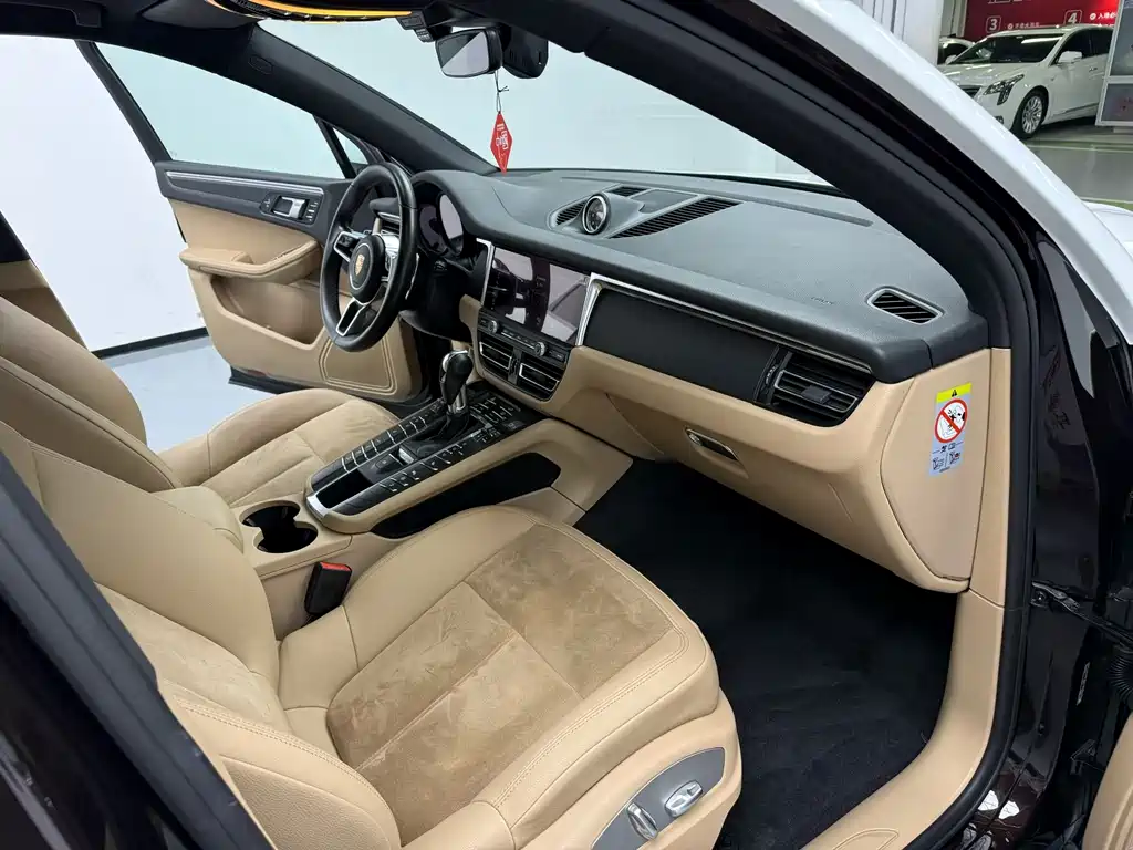 Porsche Macan 2019 — фото 9