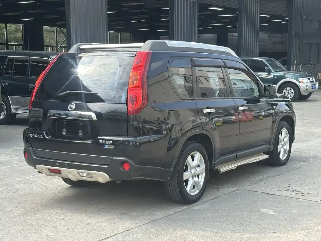 Nissan X-Trail 2011 — фото 17
