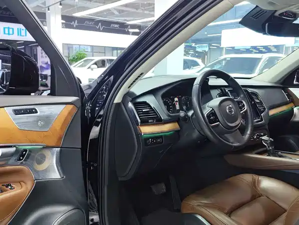 Volvo XC90 2018