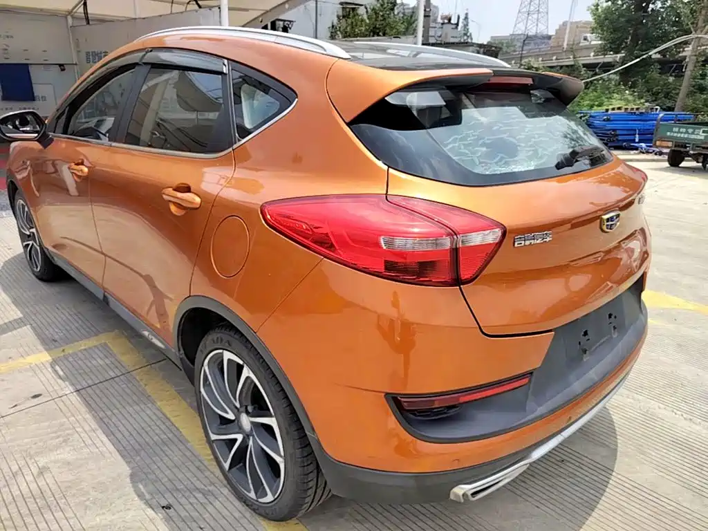 Geely Emgrand GS 2017 — фото 23