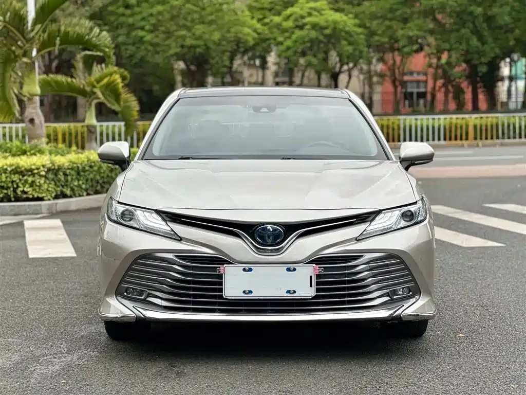 Toyota Camry 2020 — фото 3