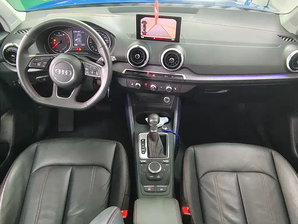 Audi Q2L 2023 — фото 13