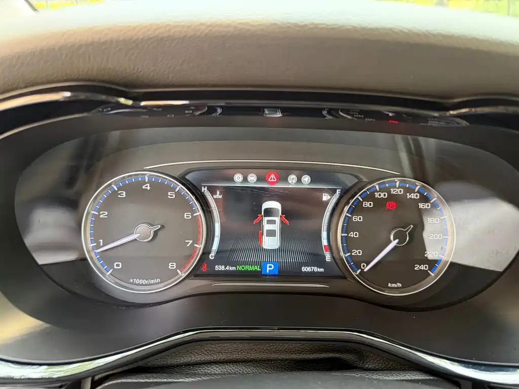 GAC Trumpchi M8 2019 — фото 10