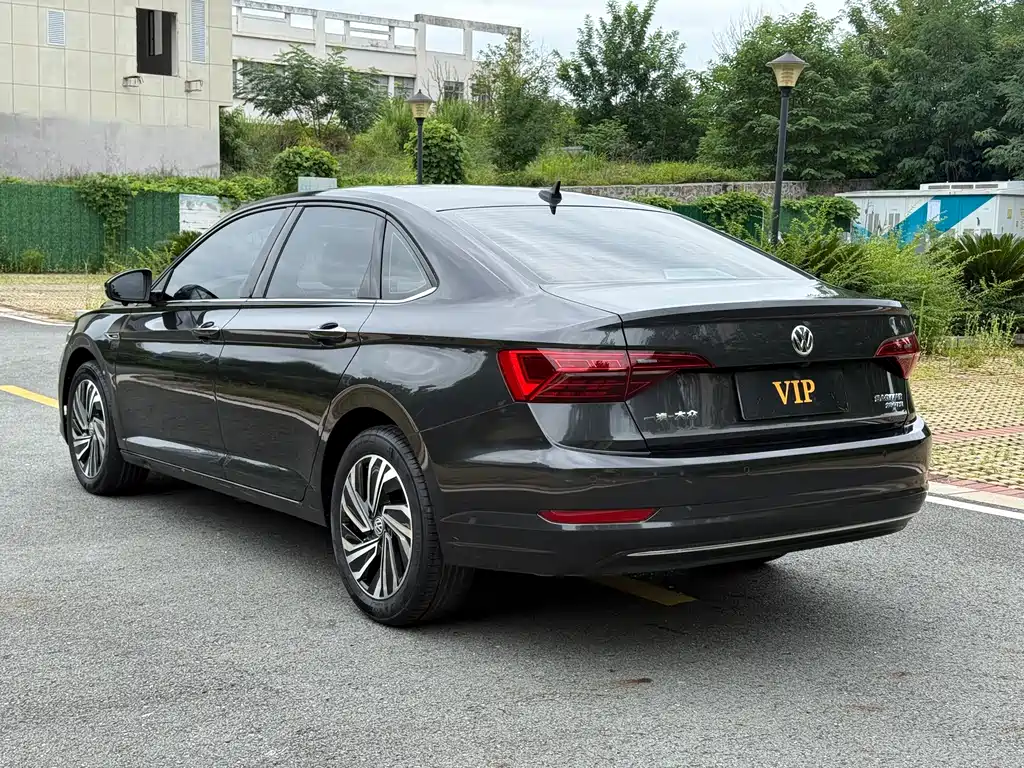 Volkswagen Sagitar 2022