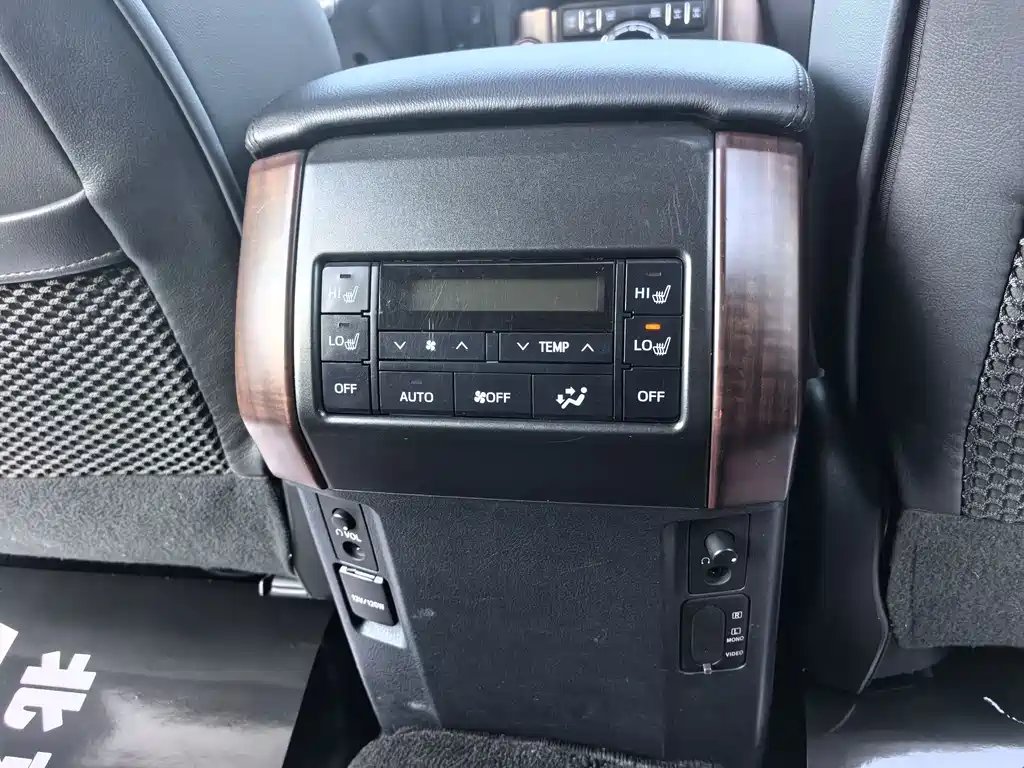 Toyota Prado 2017 — фото 17