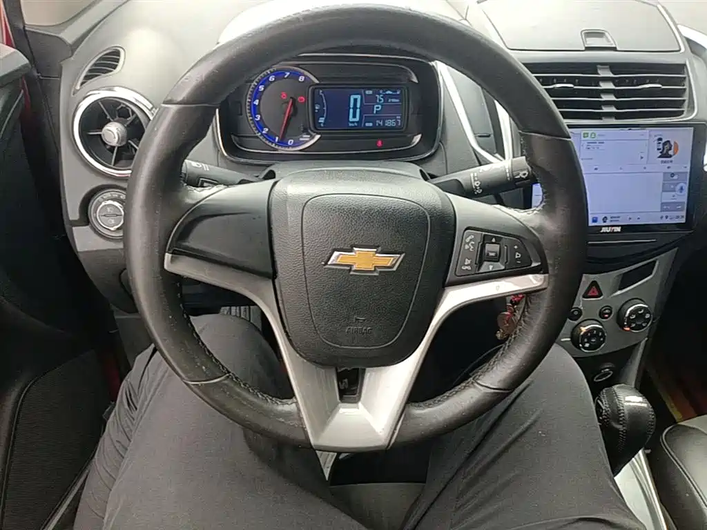 Chevrolet Trax 2014 — фото 11