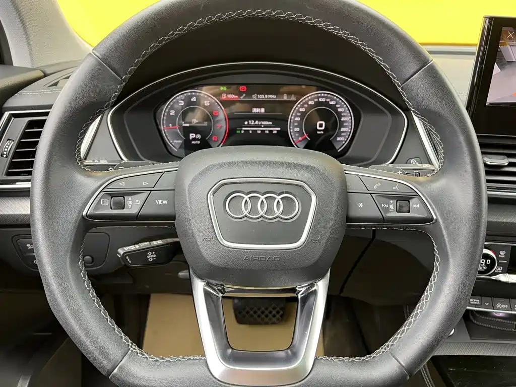 Audi Q5L 2022 — фото 14