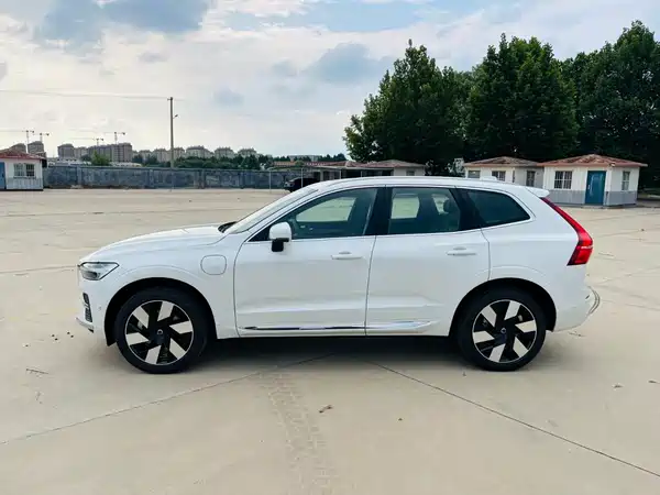 Volvo XC60 Plug-In Hybrid 2026
