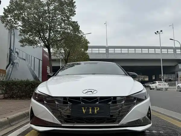 Hyundai Elantra 2021