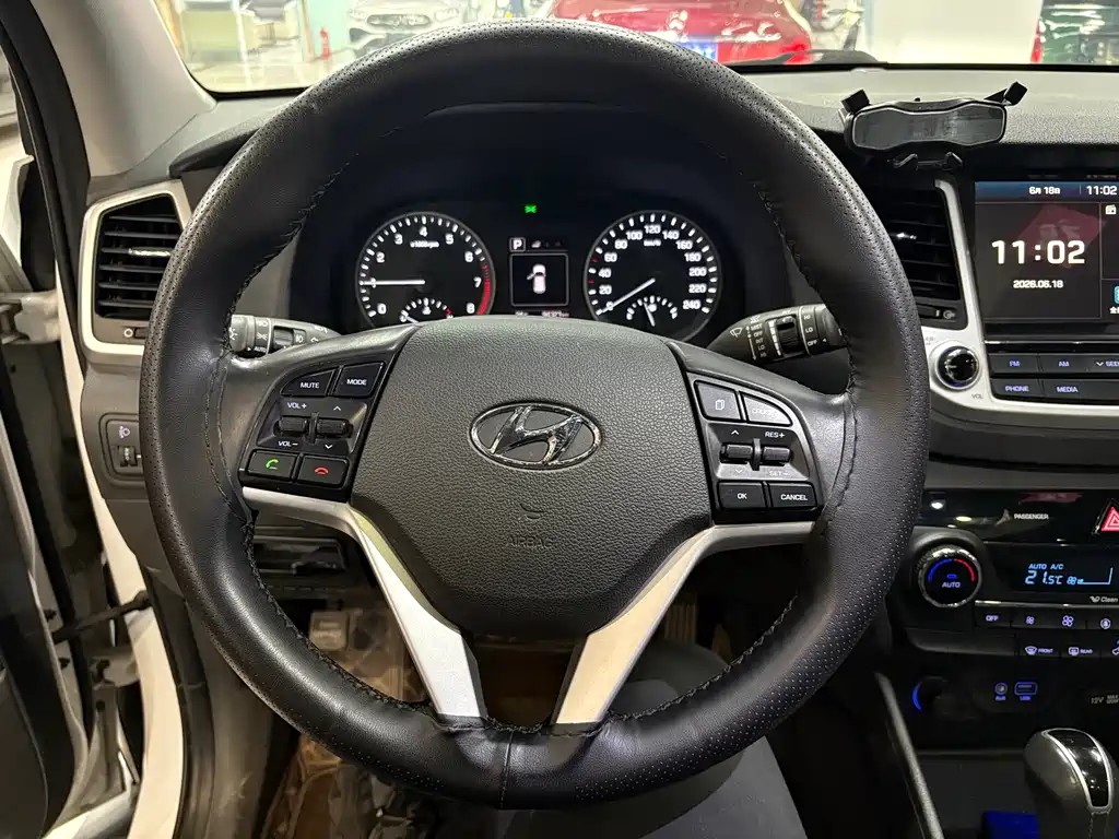 Hyundai Tucson 2018 — фото 12
