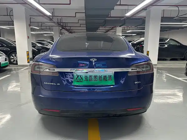 Tesla Model S 2016