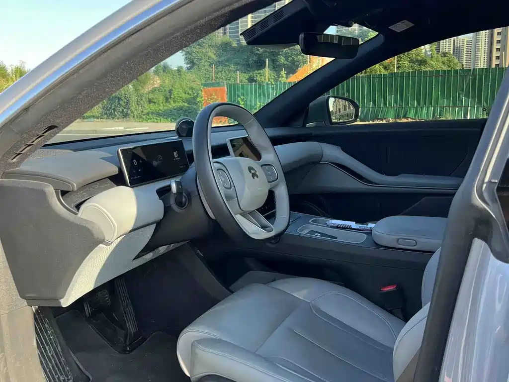 NIO ET5T 2024