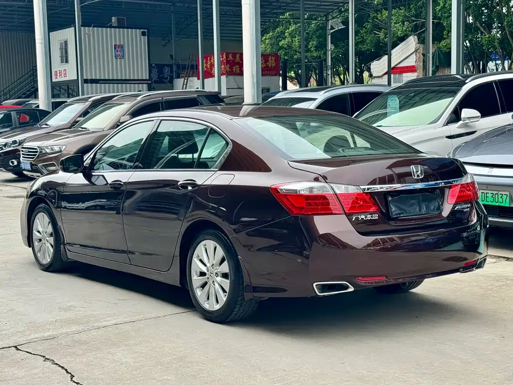 Honda Accord 2014 — фото 4