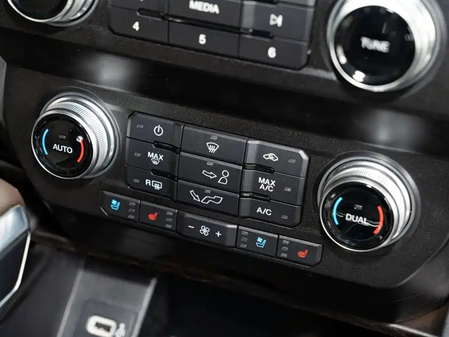 Ford F-150 Raptor 2020 — фото 14