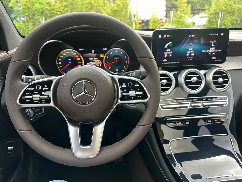 Mercedes-Benz GLC 2022 — фото 11