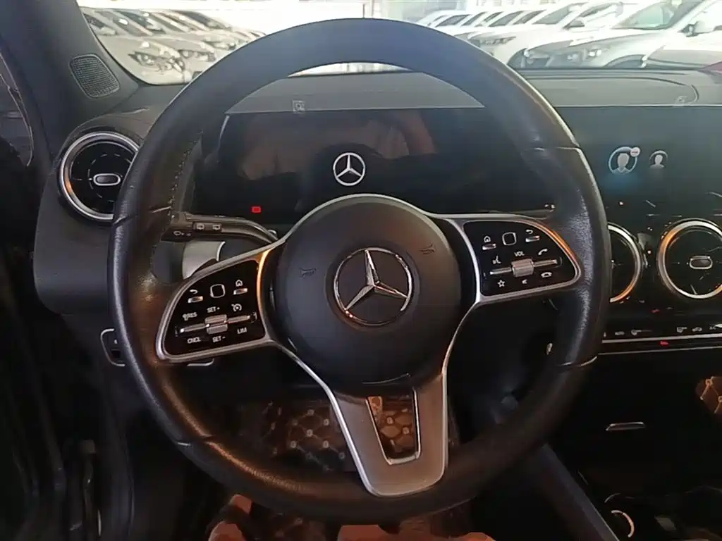 Mercedes-Benz GLB 2022 — фото 11