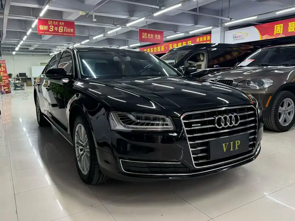 Audi A8 2015 — фото 1