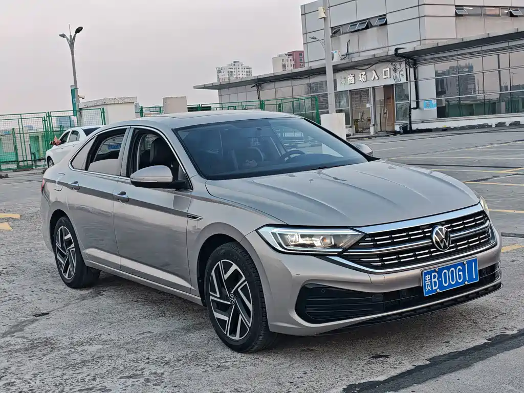 Volkswagen Sagitar 2023