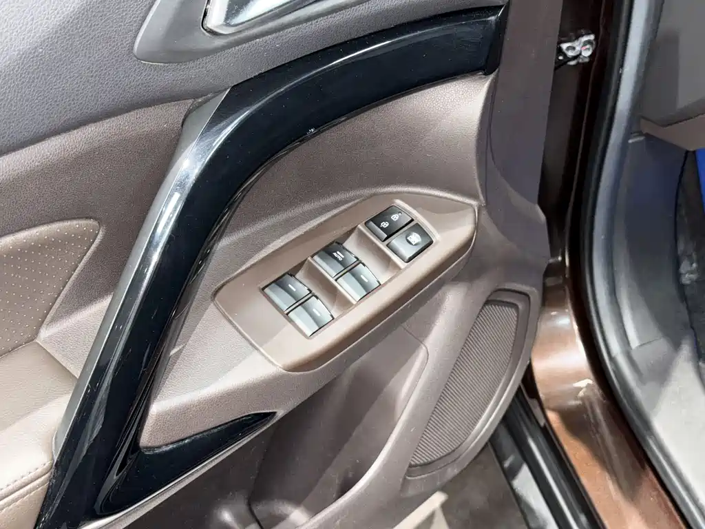 GAC Motor Trumpchi GS4 2016 — фото 6