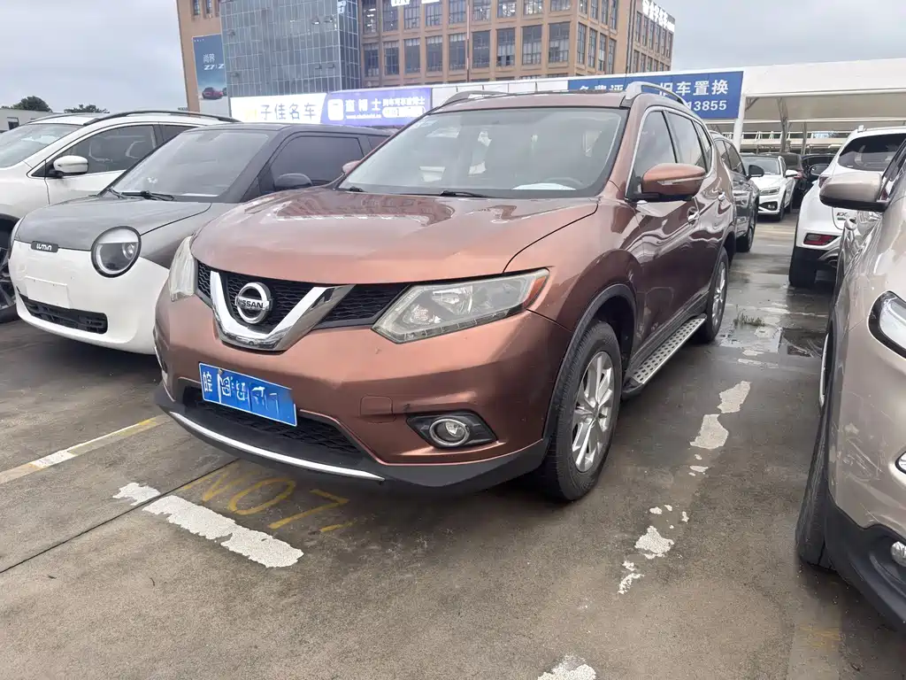 Nissan X-Trail 2015 — фото 1