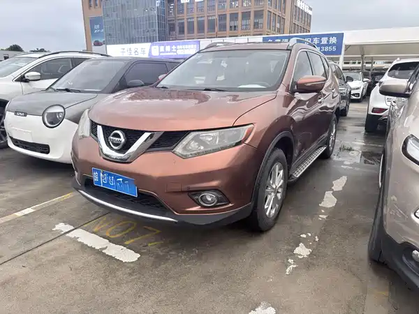 Nissan X-Trail 2015