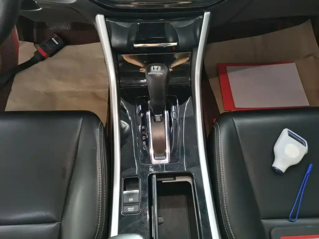 Honda Accord 2018 — фото 14