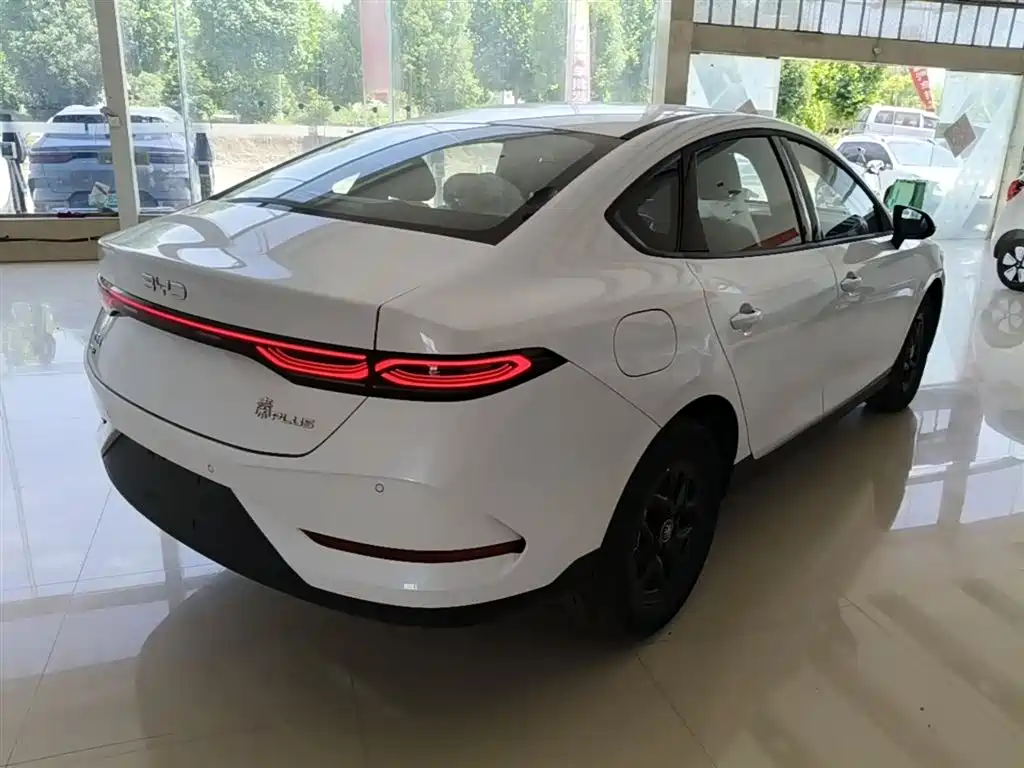 BYD Qin PLUS 2026 — фото 7