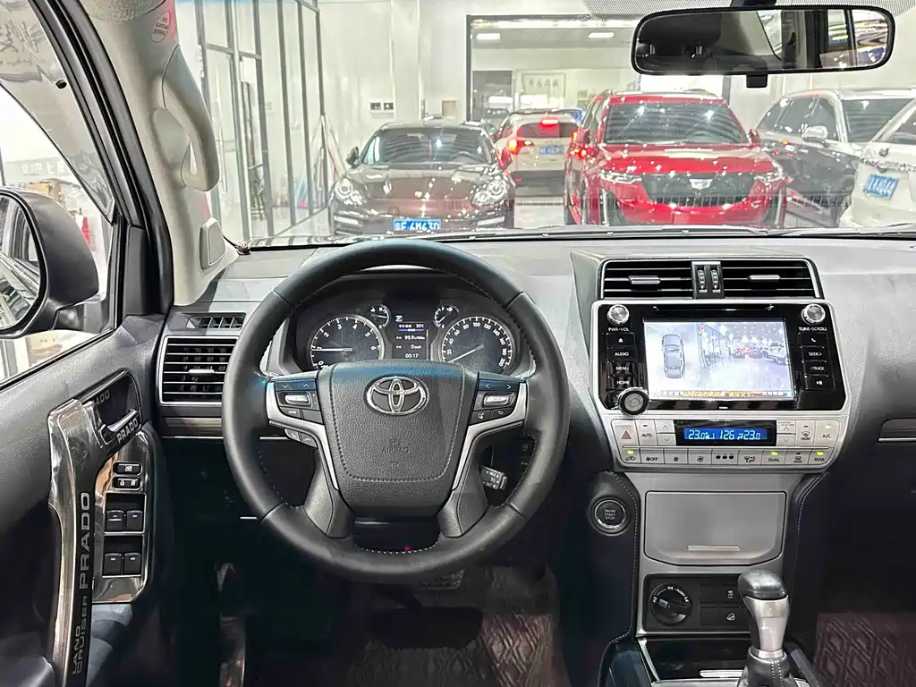 Toyota Prado 2019 — фото 19