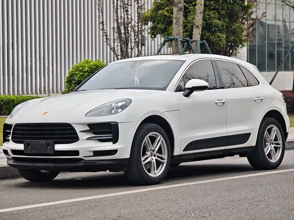 Porsche Macan 2021 — фото 1