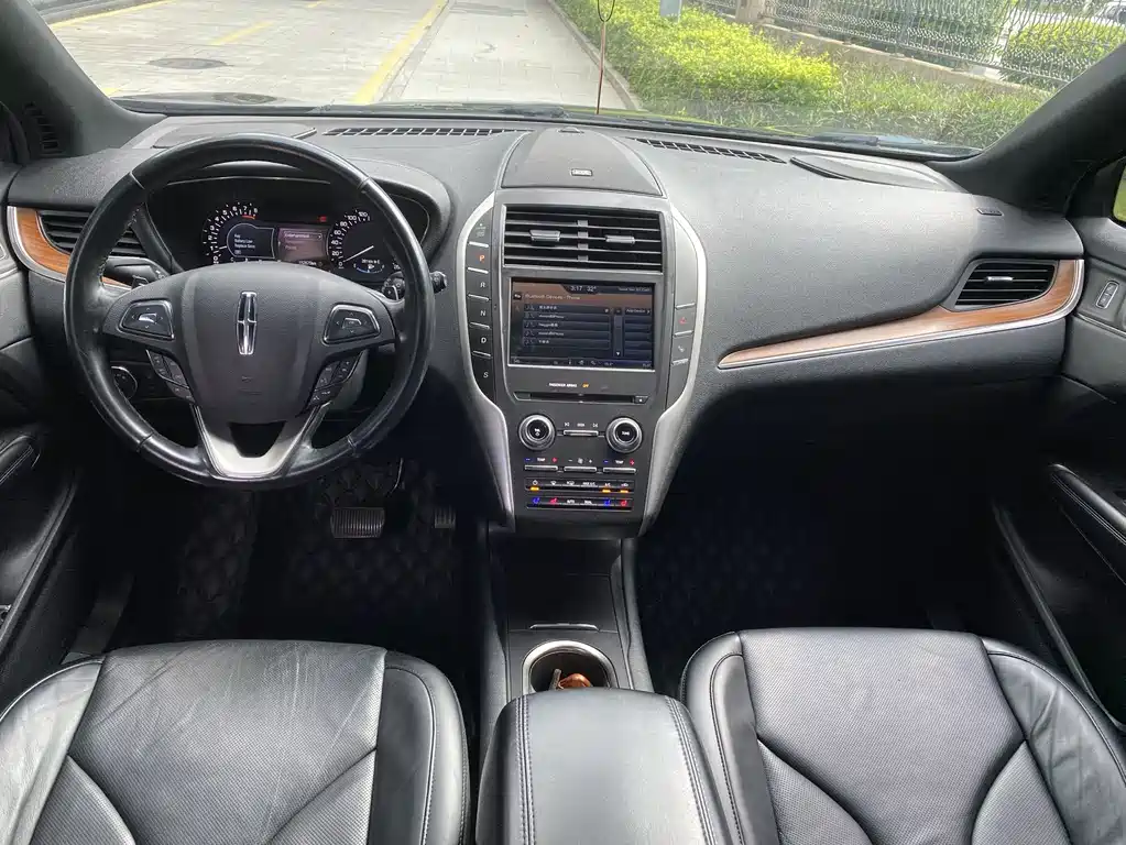 Lincoln MKC 2016 — фото 10
