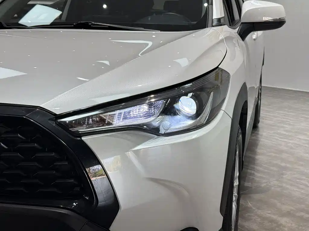 Toyota Corolla Cross 2022 — фото 20