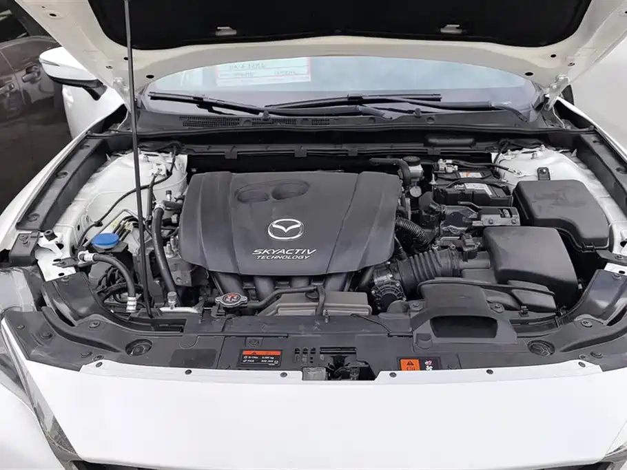 Mazda CX-4 2018 — фото 10