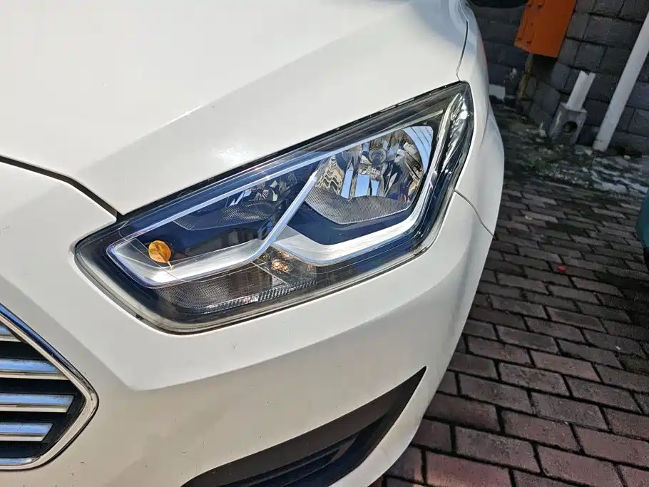 Ford Escort 2019