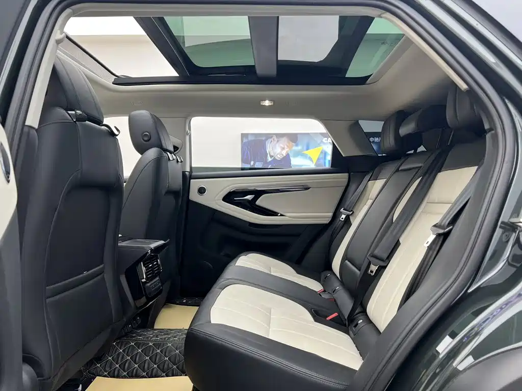 Land Rover Range Rover Evoque 2024 — фото 19