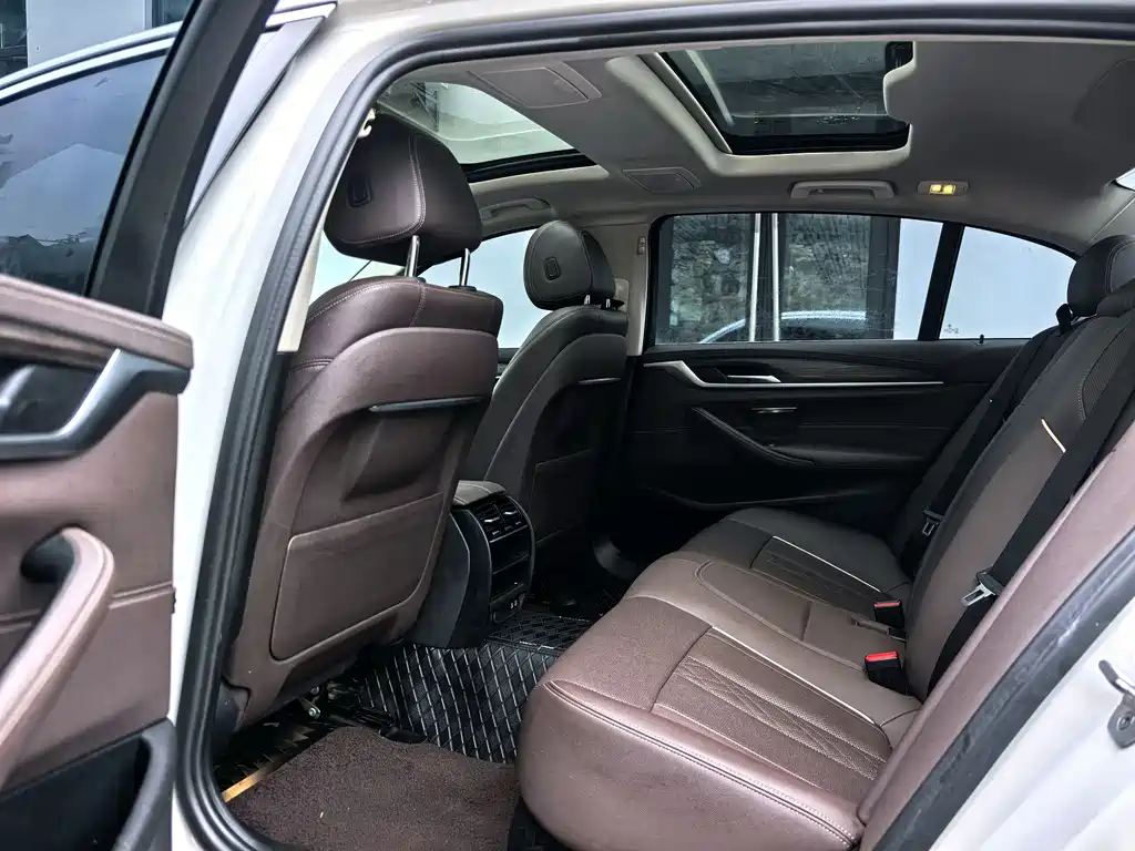 BMW 5 Series 2020