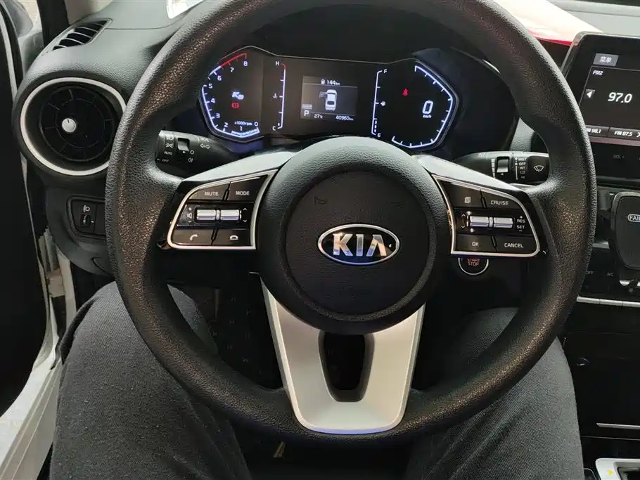 Kia K3 2021 — фото 15