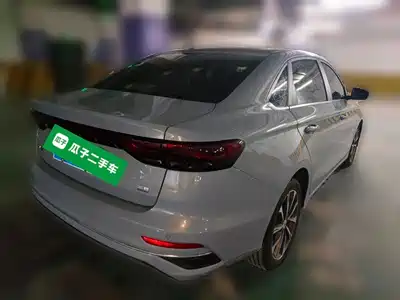 Geely Emgrand 2025