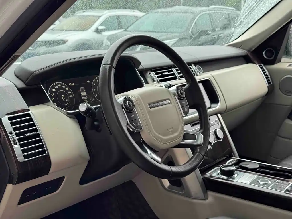 Land Rover Range Rover 2018 — фото 9