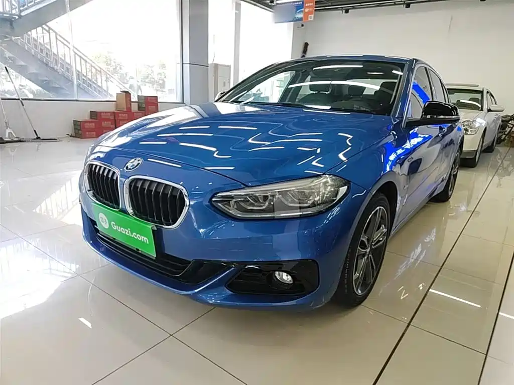 BMW 1 Series 2018 — фото 1